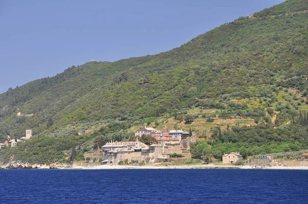 Athos - Montaña Santa en Grecia con antiguos monasterios — Foto de Stock