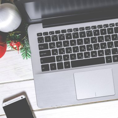 Ev internet alışverişi ticareti. Profesyonel dijital pazarlama bürosu işyeri üst görünümü