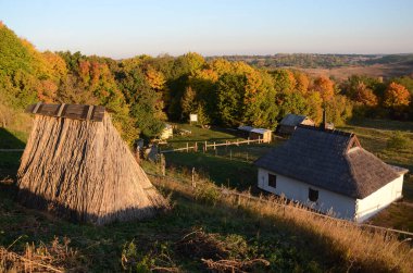 4 Ekim 2014, Poltava bölgesi, Ukrayna. Ukrayna Çömlek Merkezi Opishnya