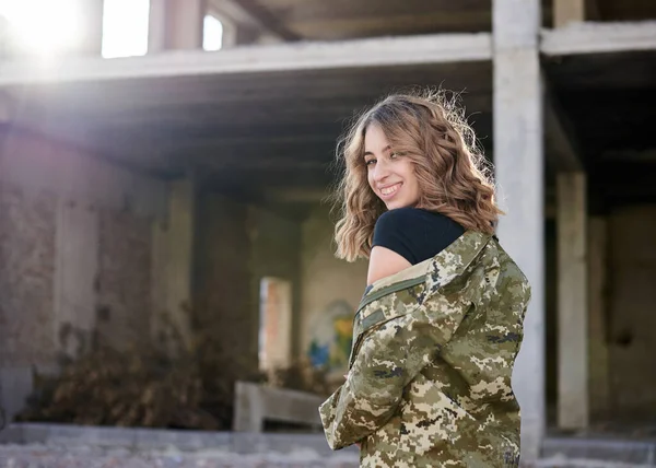 Young Curly Blond Military Woman Wearing Ukrainian Army Military Uniform — Stock Photo, Image