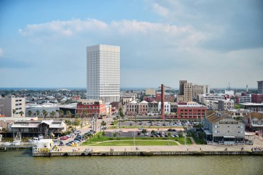 Galveston, Teksas / ABD - 27 Mar 2016: Yolcu gemisinden liman şehir manzarası.