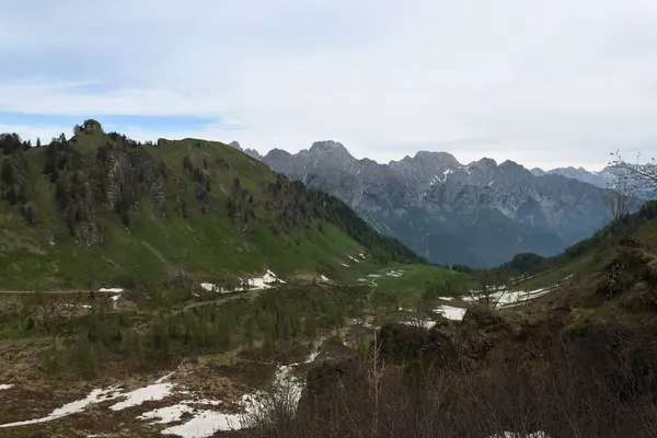 Torondon Dağı Nın Tepesinde Yürüyüş — Stok fotoğraf