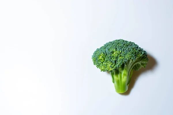 Natuurlijke Broccoli Een Witte Achtergrond Close Een Plek Voor Notities — Stockfoto