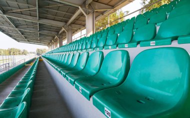 Yarış, hayranları olmayan tribün. Boş Tribünler, yarış bitti..