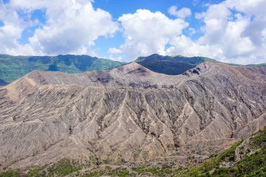 Bromo volkanı krateri.