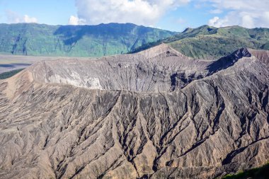 Bromo volkanı krateri.