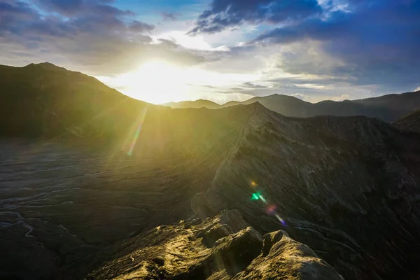 Чудовий Захід Сонця Діючому Вулкані Бромо — стокове фото