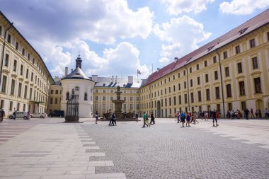 Prag, Çek Cumhuriyeti - 28 Temmuz 2018: Prag Kalesi topraklarında mimarlık