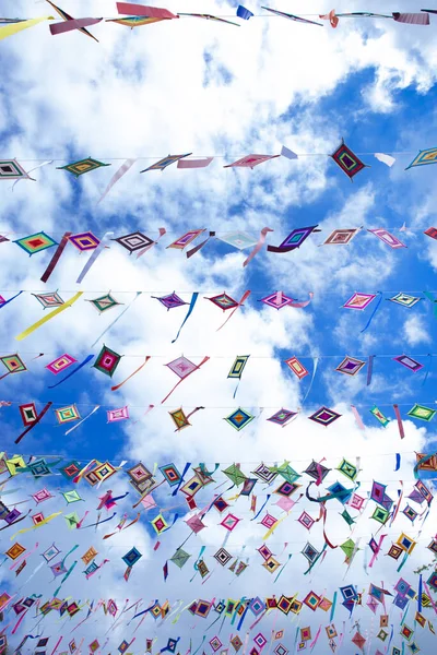 Sayulita Mexico 'da Mandala Tanrı' nın Gözü Meksika El Sanatları, mavi Skye 'da sokak dekorasyonu..