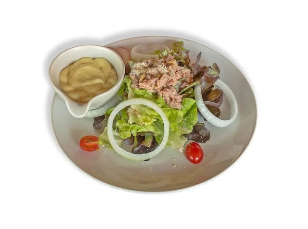 Ton balığı salatası