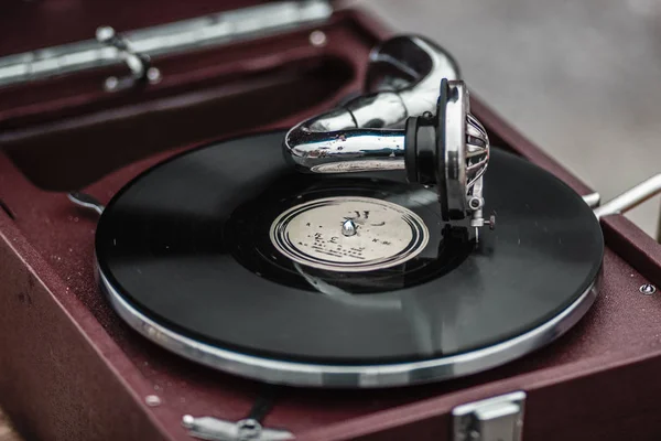 Old Vintage Antique Music Retro Gramophone Music Record Playing — Stock Photo, Image