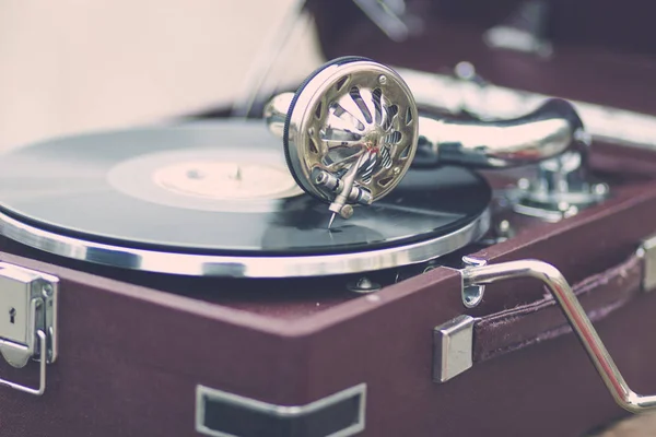 Antiguo Gramófono Retro Música Antigua Para Música Reproducción Discos — Foto de Stock