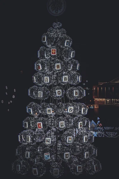 Gala Año Nuevo Fabuloso Árbol Navidad Con Juguetes Ciudad Rusa — Foto de Stock