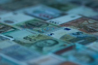 Farklı ülkelerden kağıt banknot koleksiyonu