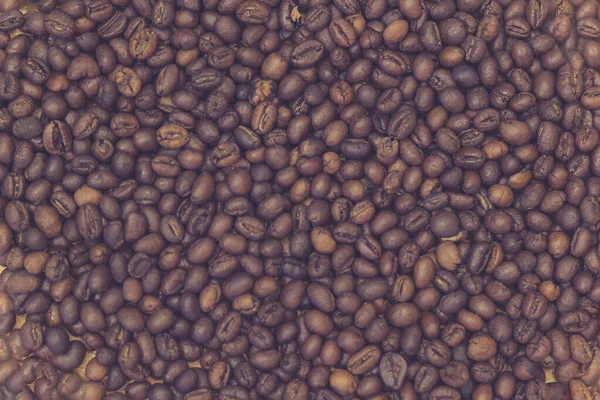 Жареные Сухие Коричневые Зерна Вьетнамского Вкусного Ароматного Бодрящего Кофе — стоковое фото