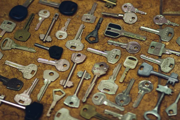 Een Set Van Verschillende Metalen Sleutels Van Geheime Sloten — Stockfoto