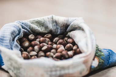 Fındıklı fındıklı çanta.