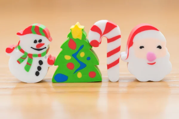 Muñecas decorativas de Navidad de palo de abeto muñeco de nieve y santa claus — Foto de Stock