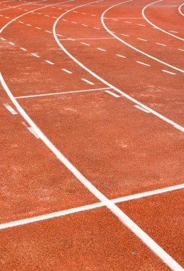 Kauçuk pist eğimli ve düz çizgiler ile