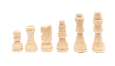 Beyaz bir arka plan üzerinde beyaz chesses hattı