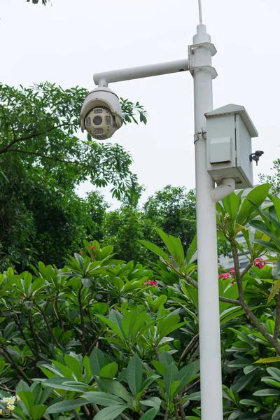 CCTV-camera's in buiten — Stockfoto