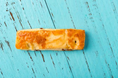 Üstten Görünüm stüdyo çekimleri tatlı kırmızı fasulye pasta ahşap arka plan üzerinde