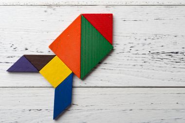 bir bomba şeklinde ahşap tangram