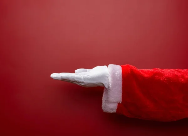 Santa Claus Abre Mano Sobre Fondo Rojo — Foto de Stock