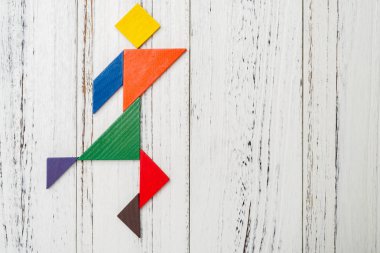kopya alanı ile dans eden insanlar şeklinde ahşap tangram