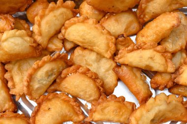 Üst manzara geleneksel Çin Yau Kok Zai veya tatlı hamur tatlısı