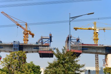 beton otoyol bir günde yapım aşamasında