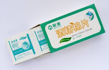 ZhongShan Çin-6 Mart 2020: Alkol hazırlama pedleri.