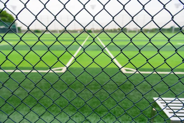 Campos Futebol Atrás Cerca — Fotografia de Stock