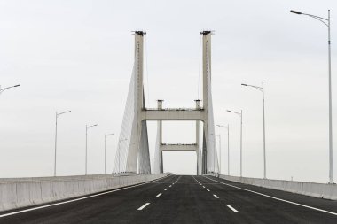 Bir otoyol için boş köprü