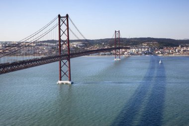 Lizbon köprüde