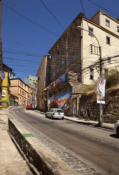 Street in Valparaiso. Chile — Stock Photo, Image