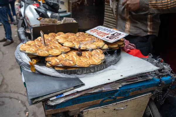 Delhi, India - 14 de diciembre de 2019: Vendedor que vende Ind tradicional — Foto de Stock