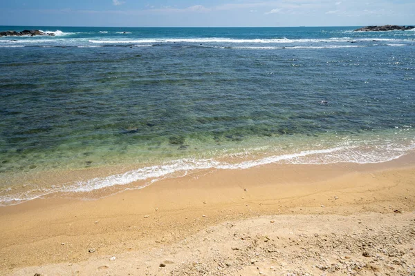 Beach in Galle Sri Lanka along the Indian Ocean — Stock Photo, Image