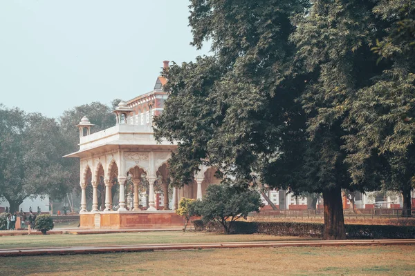 Δελχί, Ινδία - 4 Ιανουαρίου 2020: Άποψη της αρχαίας Sawan Pavili — Φωτογραφία Αρχείου