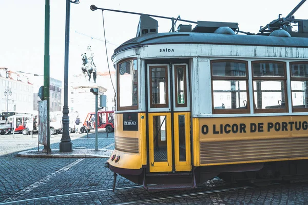 Lisbona, Portogallo - 17 gennaio 2020: Una Lisbona iconica (tram — Foto Stock