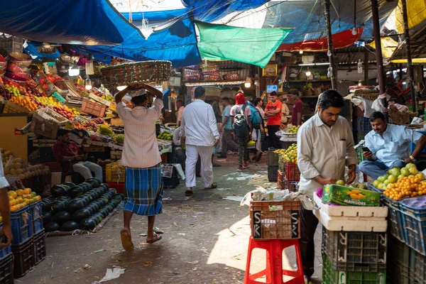 Mumbai India Febrero 2020 Vendedores Que Venden Frutas Mercado Crawford — Foto de Stock