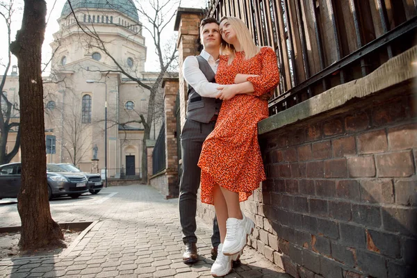 Konzept Der Liebesbeziehungen Mann Und Frau Schönes Paar Spaziert Durch — Stockfoto