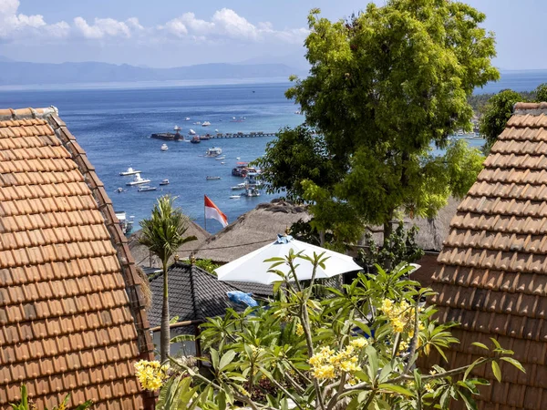 Blick von oben auf balinesisches Meer, nusa penida, Indonesien. — Stockfoto