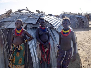 Omo Nehri, Kabile Dassanech, 11 Mayıs 2019, Dassanech köyünde ücret alındıktan sonra özgürce fotoğraf çekebilirsiniz, 11 Mayıs 2019, Kabile Dassanech, Omo Nehri, Etiyopya