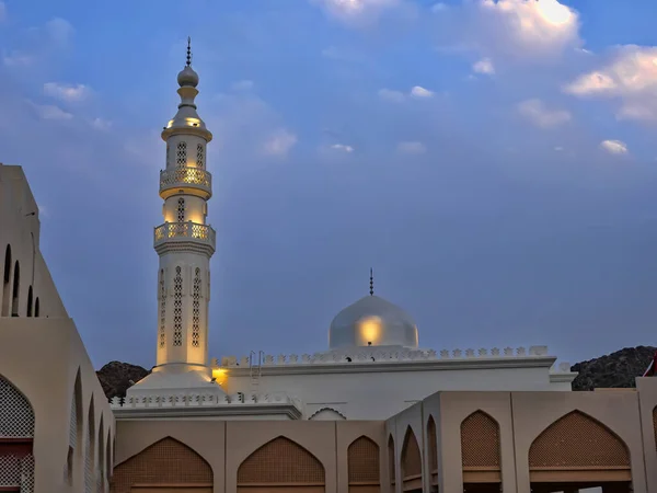 Minarete Mesquita Iluminação Noite Mascate Omã — Fotografia de Stock