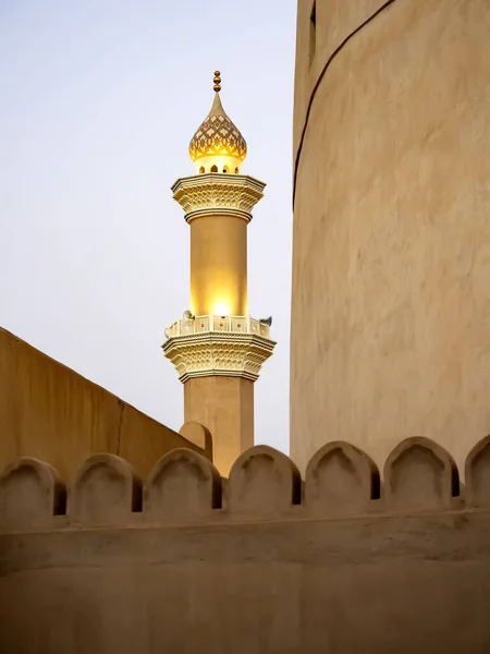 Minarete Iluminado Gran Mezquita Nizwa Omán —  Fotos de Stock