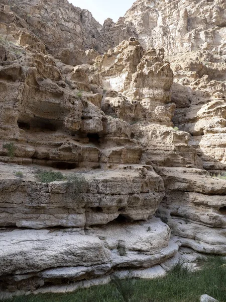 Wadi Shab Güzel Manzara Yüksek Kayalar Temiz Akıntısı Umman — Stok fotoğraf