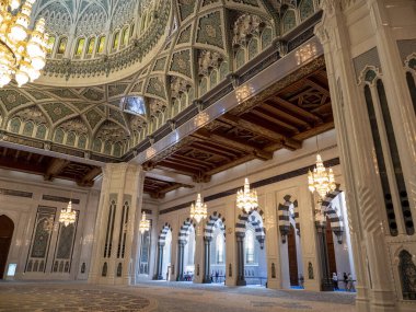 Sultan Qaboos 'un güzel iç mekanı Büyük Cami, Muscat Umman
