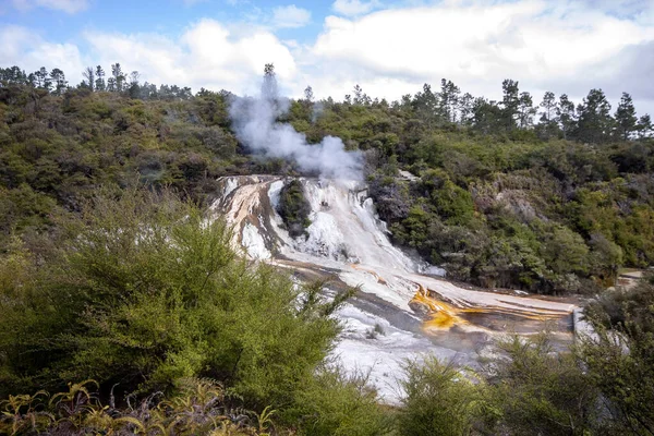 Encanto Color Orakei Korako Con Nubes Cielo Azul Isla Norte — Foto de Stock