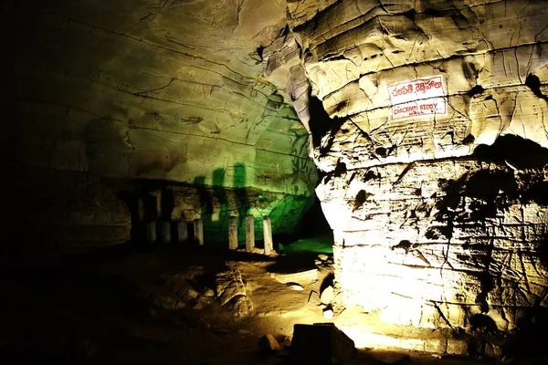 A cave situated at Belum, Kurnool AP in India — Stock Photo, Image